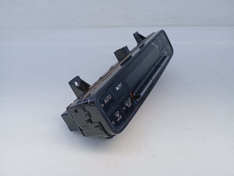 Recambio de mando climatizador para toyota auris active referencia OEM IAM   