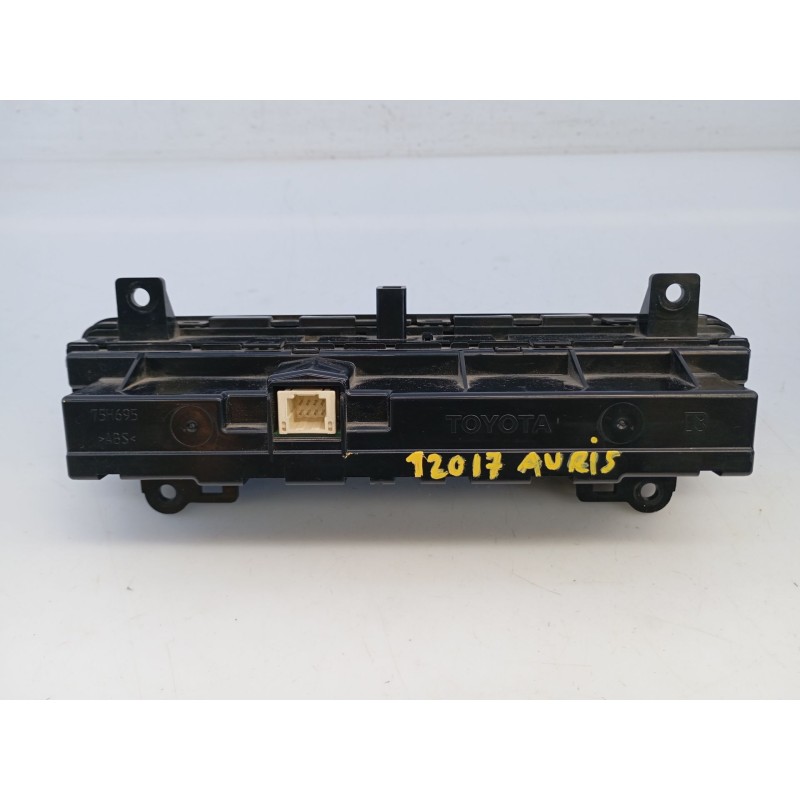 Recambio de mando climatizador para toyota auris active referencia OEM IAM   