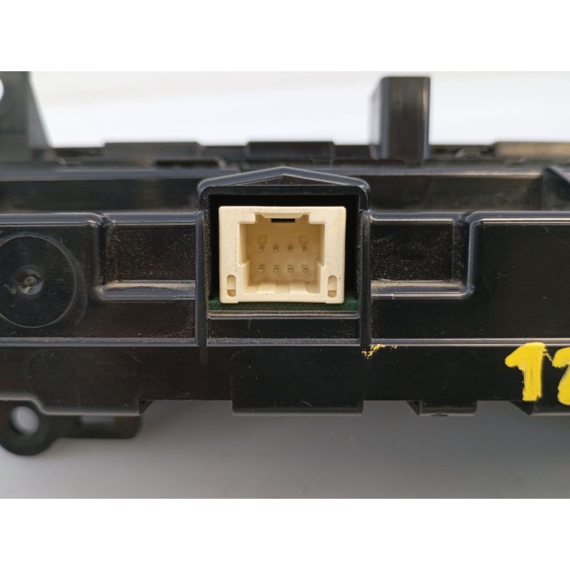 Recambio de mando climatizador para toyota auris active referencia OEM IAM   