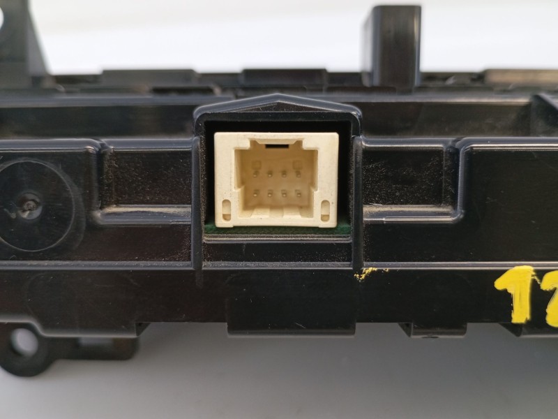 Recambio de mando climatizador para toyota auris active referencia OEM IAM   