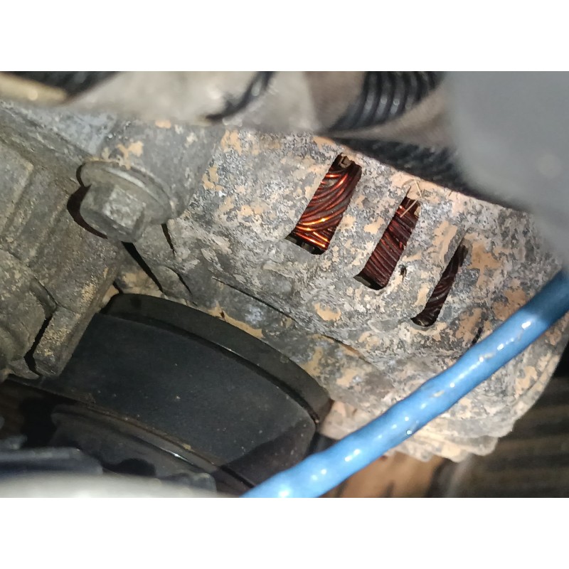 Recambio de alternador para ford focus iii sedán 1.6 tdci referencia OEM IAM   