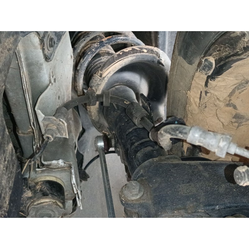 Recambio de amortiguador delantero izquierdo para ford focus iii sedán 1.6 tdci referencia OEM IAM   