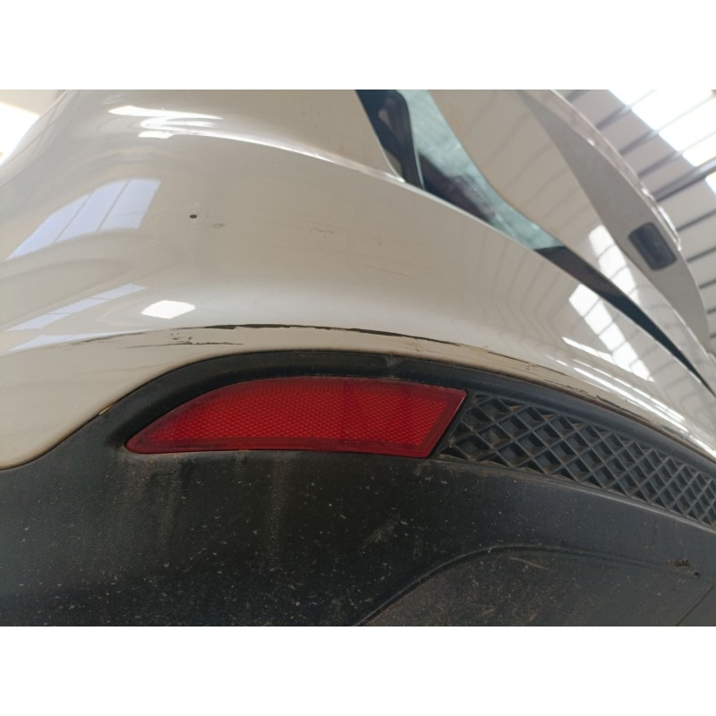 Recambio de paragolpes trasero para ford focus iii sedán 1.6 tdci referencia OEM IAM   