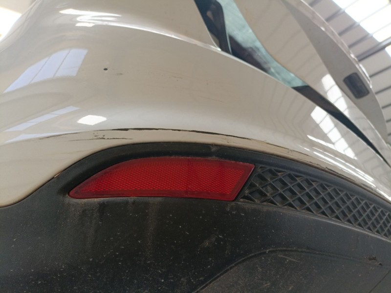 Recambio de paragolpes trasero para ford focus iii sedán 1.6 tdci referencia OEM IAM   