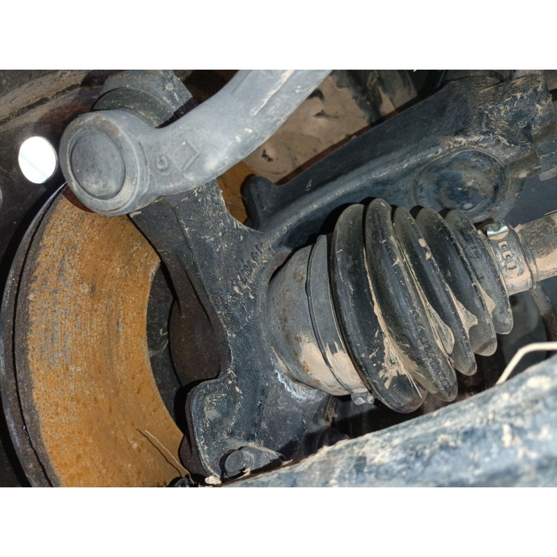 Recambio de mangueta delantera izquierda para ford focus iii sedán 1.6 tdci referencia OEM IAM   