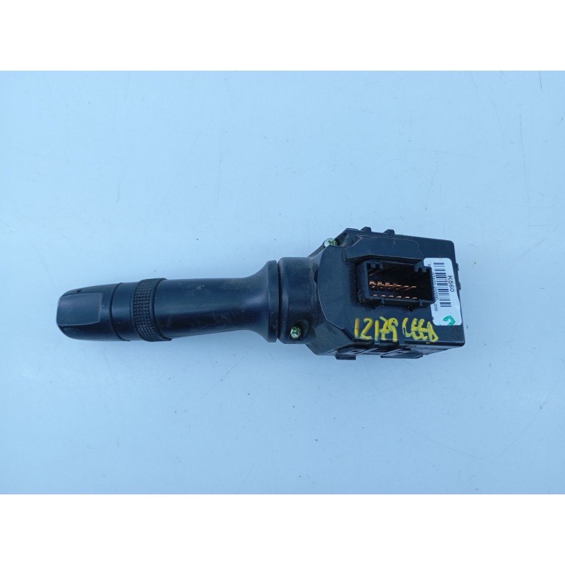 Recambio de mando limpia para kia cee´d drive referencia OEM IAM 934202K560  