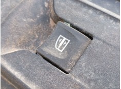 MANDO ELEVALUNAS DELANTERO DERECHO 