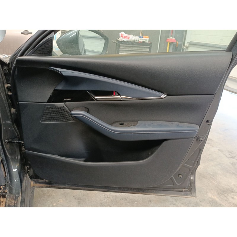 Recambio de guarnecido puerta delantera derecha para mazda cx-30 (dm) skyactiv-x m hybrid referencia OEM IAM   