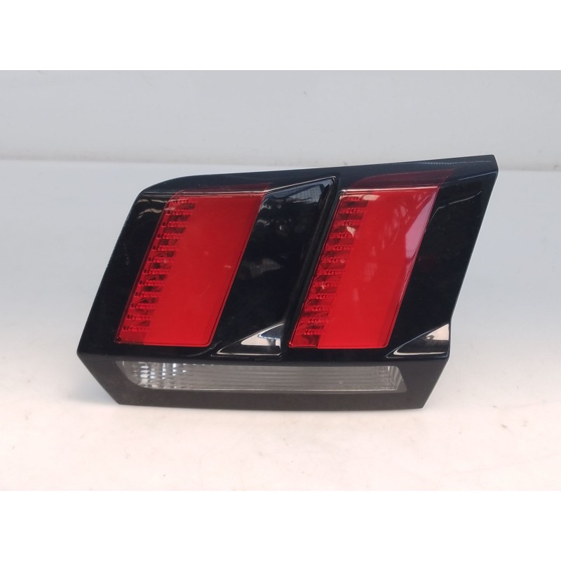 Recambio de piloto trasero derecho porton para peugeot 3008 suv referencia OEM IAM 9810477780  E1-A4-15-2