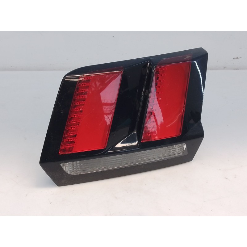 Recambio de piloto trasero derecho porton para peugeot 3008 suv referencia OEM IAM 9810477780  E1-A4-15-2