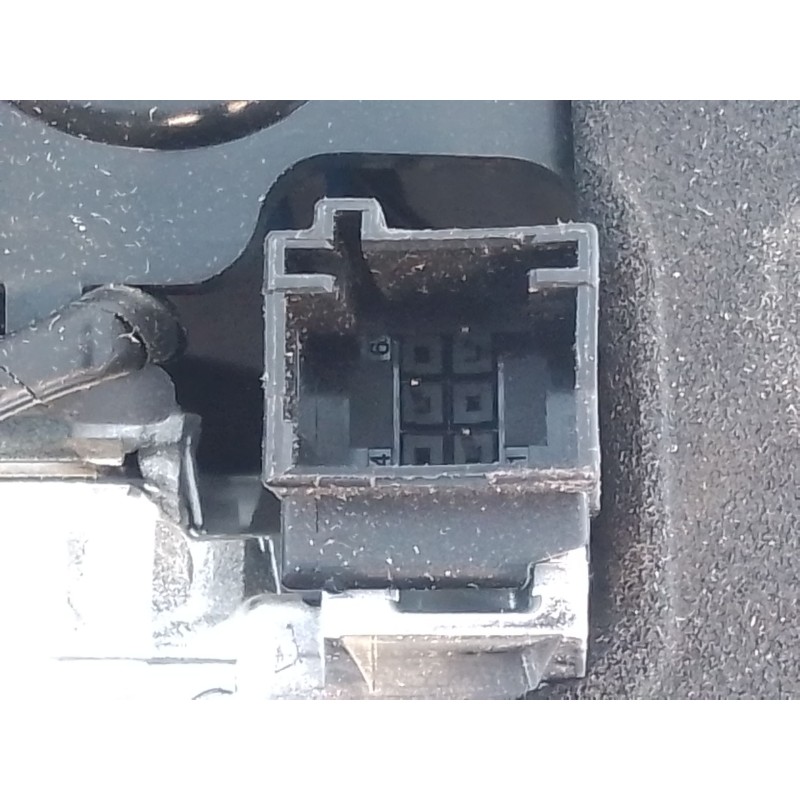 Recambio de piloto trasero derecho porton para peugeot 3008 suv referencia OEM IAM 9810477780  E1-A4-15-2