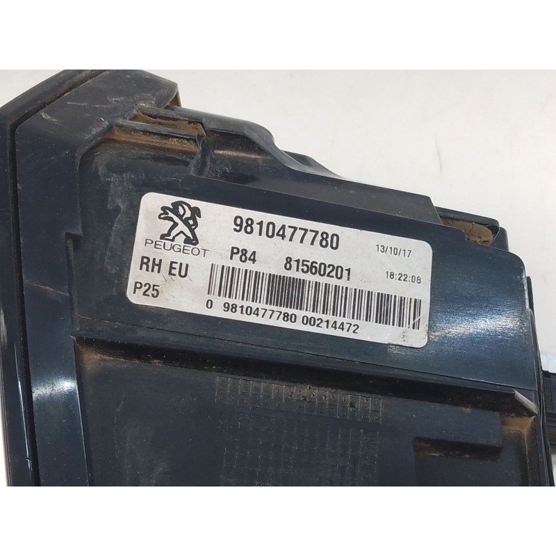 Recambio de piloto trasero derecho porton para peugeot 3008 suv referencia OEM IAM 9810477780  E1-A4-15-2
