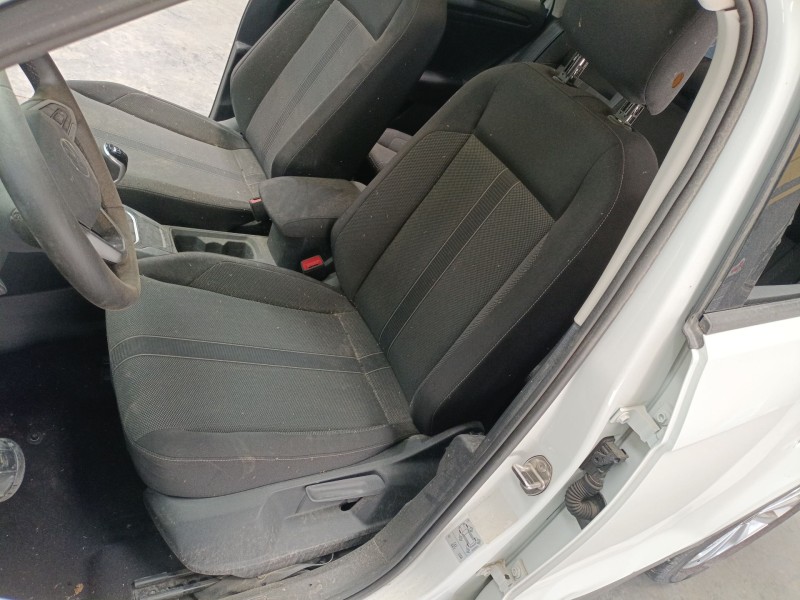 volkswagen t-roc (a11, d11) del año 2023