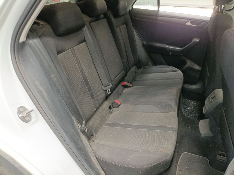 volkswagen t-roc (a11, d11) del año 2023