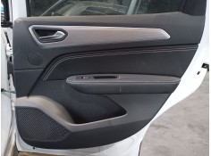 GUARNECIDO PUERTA TRASERA DERECHA 