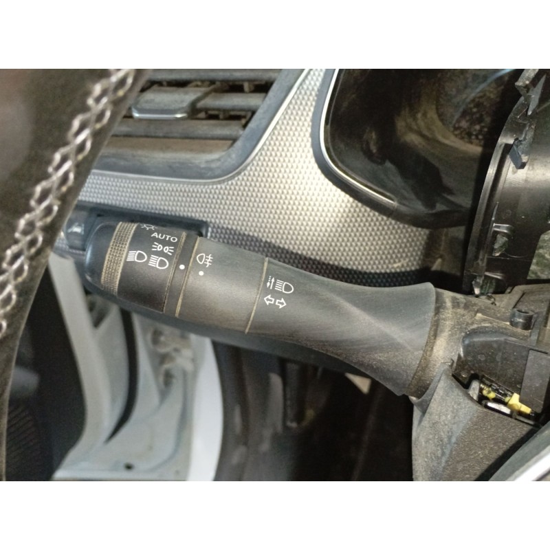 Recambio de mando intermitentes para renault arkana i (lcm_, ldn_) 1.3 tce 140 (ldn0) referencia OEM IAM   