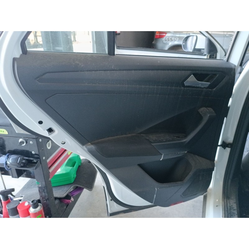 Recambio de guarnecido puerta trasera izquierda para volkswagen t-roc (a11, d11) 2.0 tdi scr referencia OEM IAM   