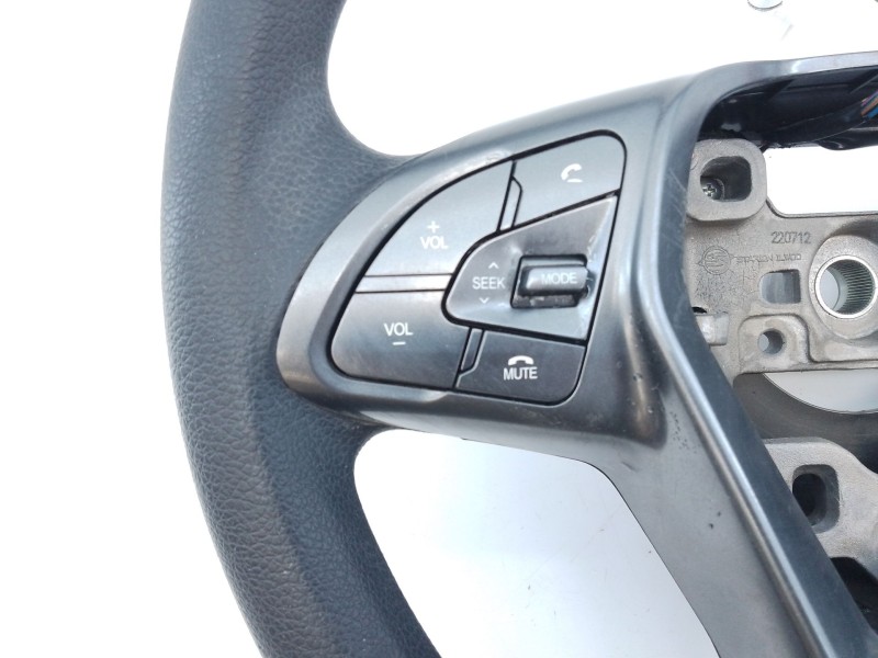 Recambio de volante para ssangyong tivoli crystal 4x2 referencia OEM IAM   