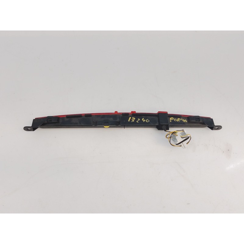 Recambio de luz central de freno para mercedes-benz gla (h247) gla 250 e (247.786) referencia OEM IAM 0999068901  