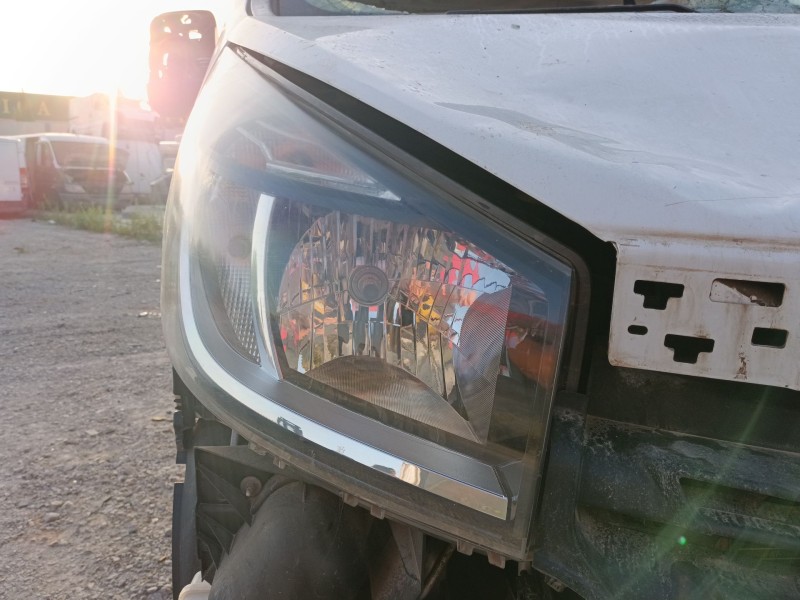 Recambio de faro derecho para renault trafic iii autobús (jg_) 1.6 dci 95 (jgmr, jgmj) referencia OEM IAM   