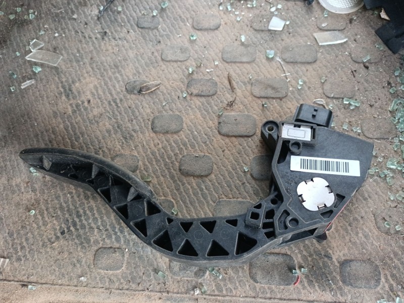 Recambio de pedal acelerador para renault trafic iii autobús (jg_) 1.6 dci 95 (jgmr, jgmj) referencia OEM IAM 180027179R  