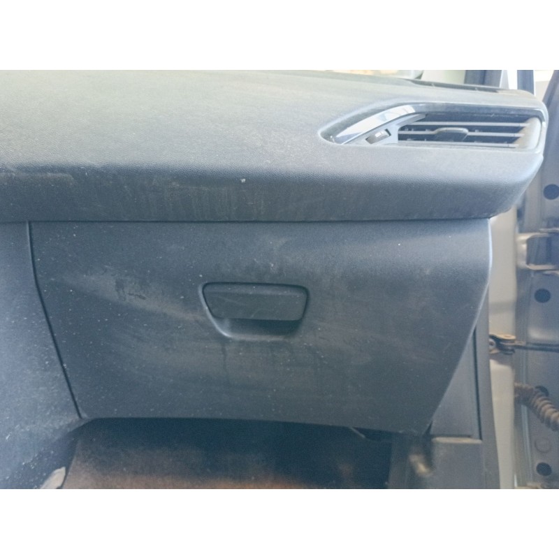 Recambio de guantera para peugeot 208 i (ca_, cc_) 1.2 vti 82 referencia OEM IAM   