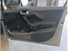 GUARNECIDO PUERTA DELANTERA DERECHA 