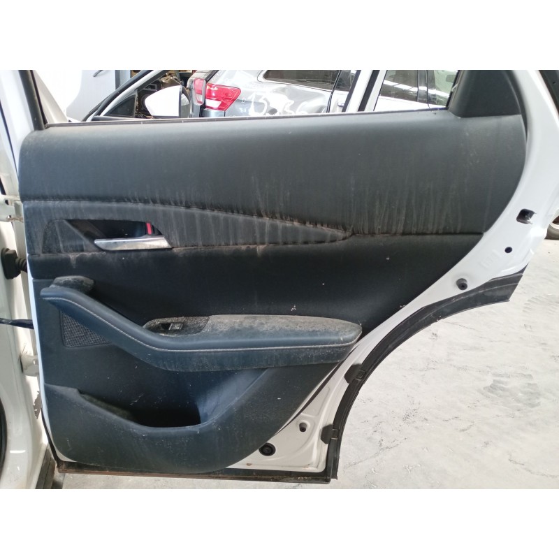 Recambio de guarnecido puerta trasera derecha para mazda cx-30 (dm) skyactiv-g m hybrid referencia OEM IAM   