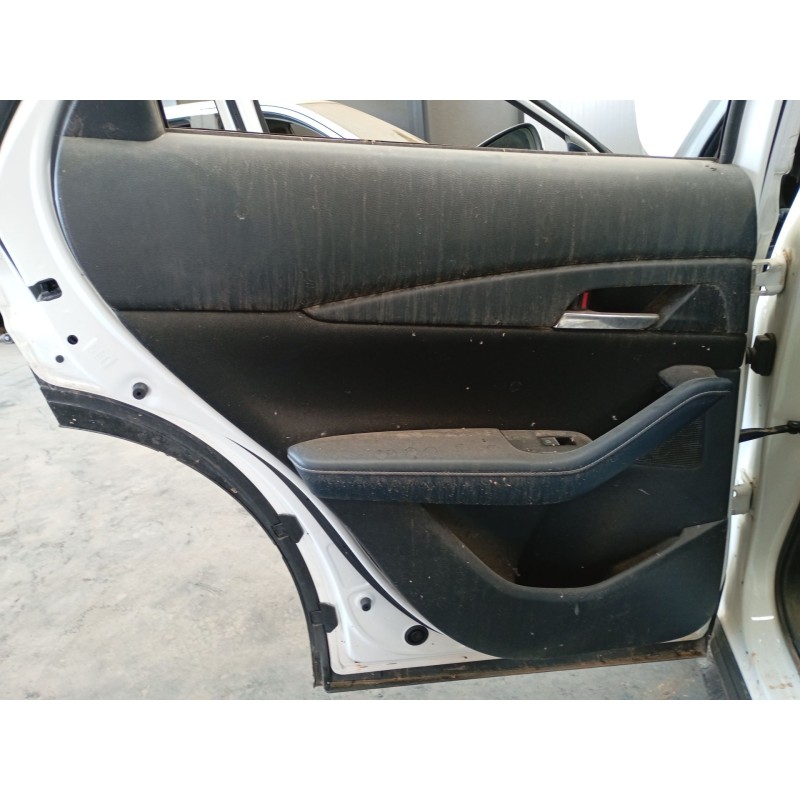 Recambio de guarnecido puerta trasera izquierda para mazda cx-30 (dm) skyactiv-g m hybrid referencia OEM IAM   