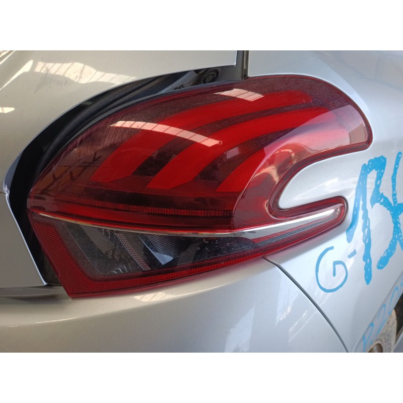 Recambio de piloto trasero derecho para peugeot 208 i (ca_, cc_) 1.2 vti 82 referencia OEM IAM   