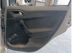 GUARNECIDO PUERTA TRASERA DERECHA 