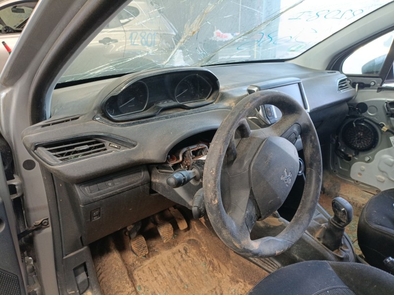 Recambio de salpicadero para peugeot 208 i (ca_, cc_) 1.2 vti 82 referencia OEM IAM   