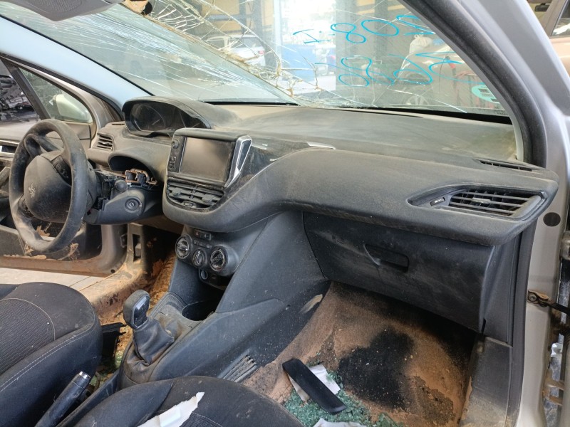 Recambio de salpicadero para peugeot 208 i (ca_, cc_) 1.2 vti 82 referencia OEM IAM   