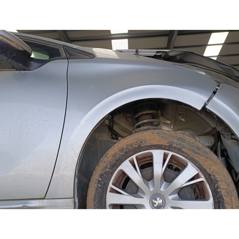 Recambio de aleta delantera derecha para peugeot 208 i (ca_, cc_) 1.2 vti 82 referencia OEM IAM   