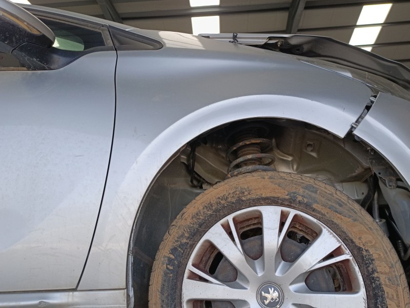 Recambio de aleta delantera derecha para peugeot 208 i (ca_, cc_) 1.2 vti 82 referencia OEM IAM   
