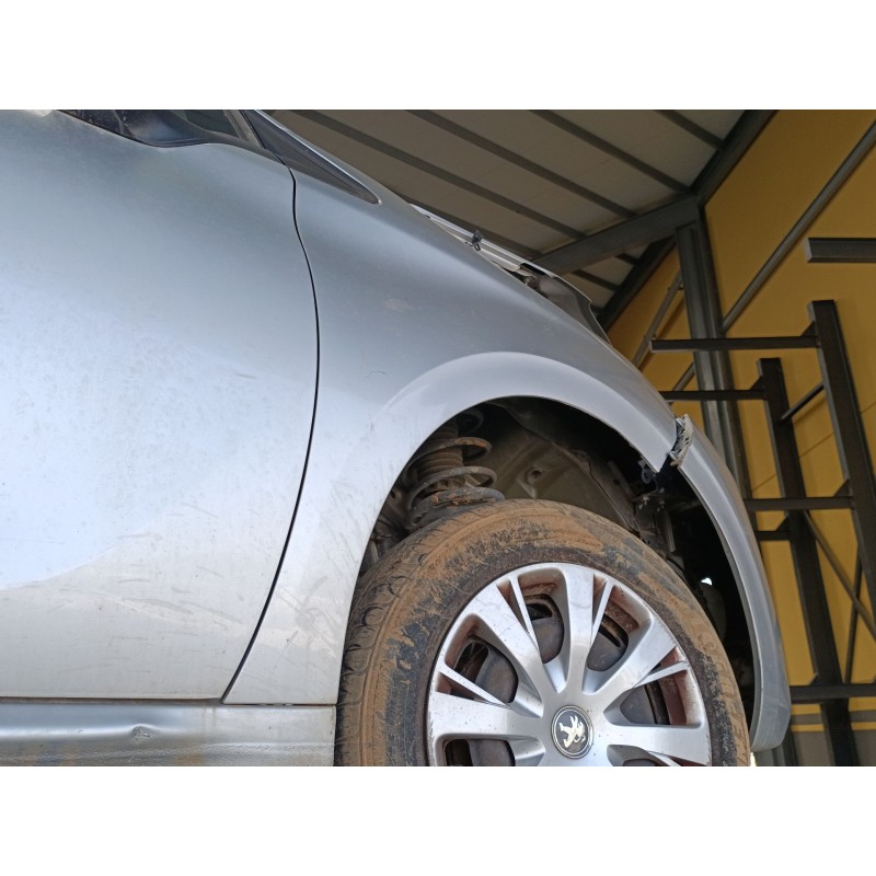Recambio de aleta delantera derecha para peugeot 208 i (ca_, cc_) 1.2 vti 82 referencia OEM IAM   