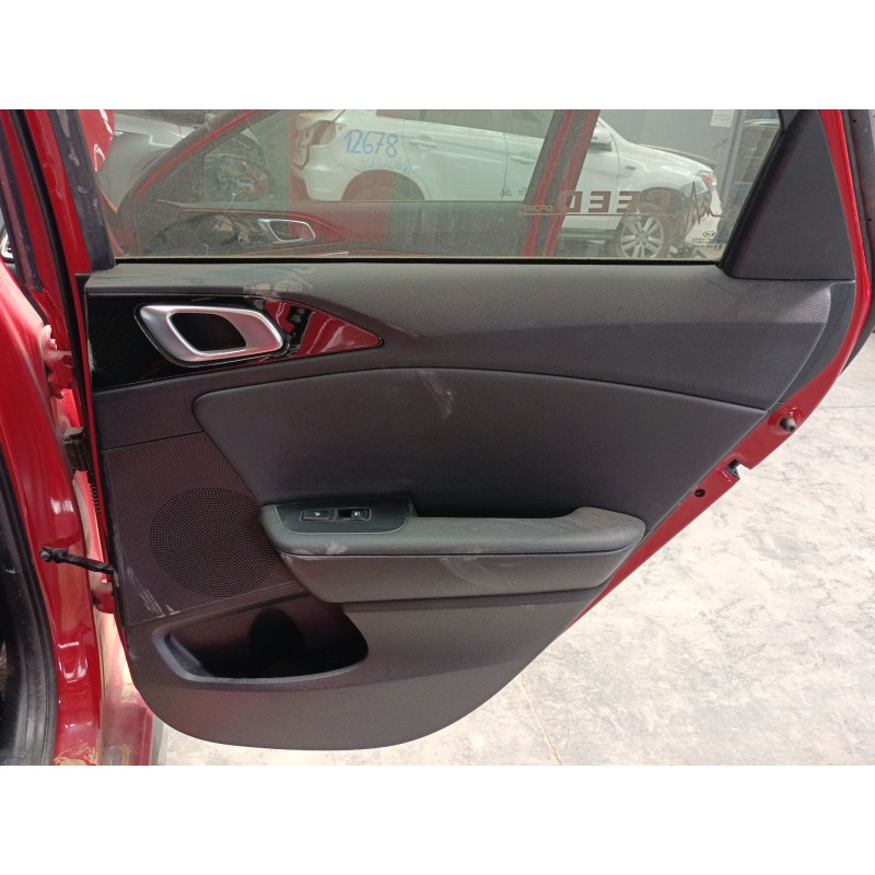 Recambio de guarnecido puerta trasera derecha para kia ceed (cd) 1.4 t-gdi referencia OEM IAM   
