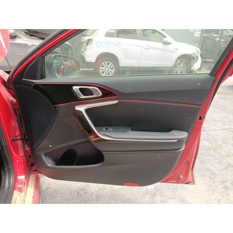 Recambio de guarnecido puerta delantera derecha para kia ceed (cd) 1.4 t-gdi referencia OEM IAM   