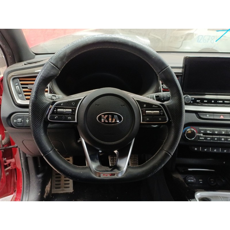 Recambio de volante para kia ceed (cd) 1.4 t-gdi referencia OEM IAM   