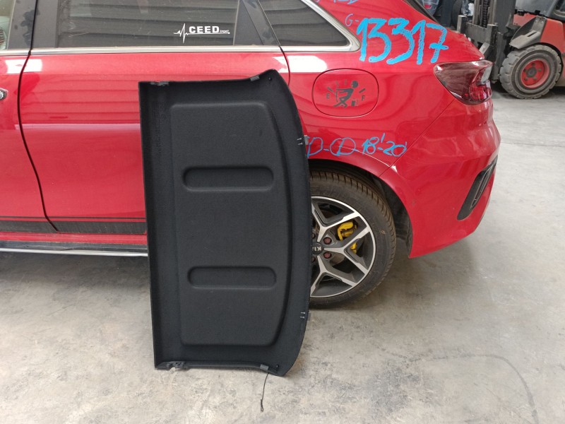 Recambio de bandeja trasera para kia ceed (cd) 1.4 t-gdi referencia OEM IAM   