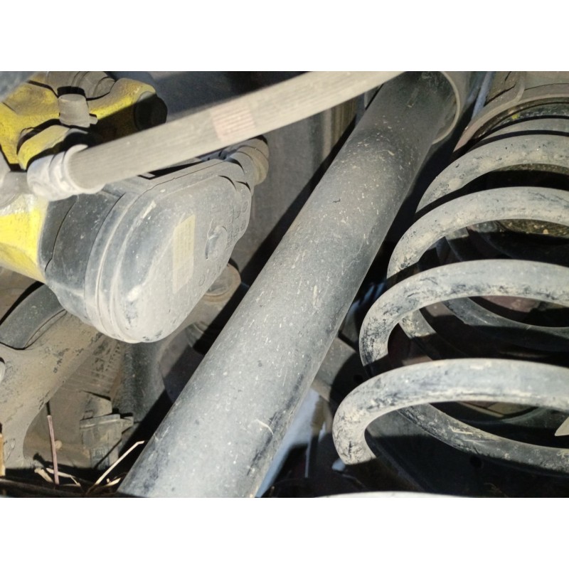 Recambio de amortiguador trasero izquierdo para kia ceed (cd) 1.4 t-gdi referencia OEM IAM   