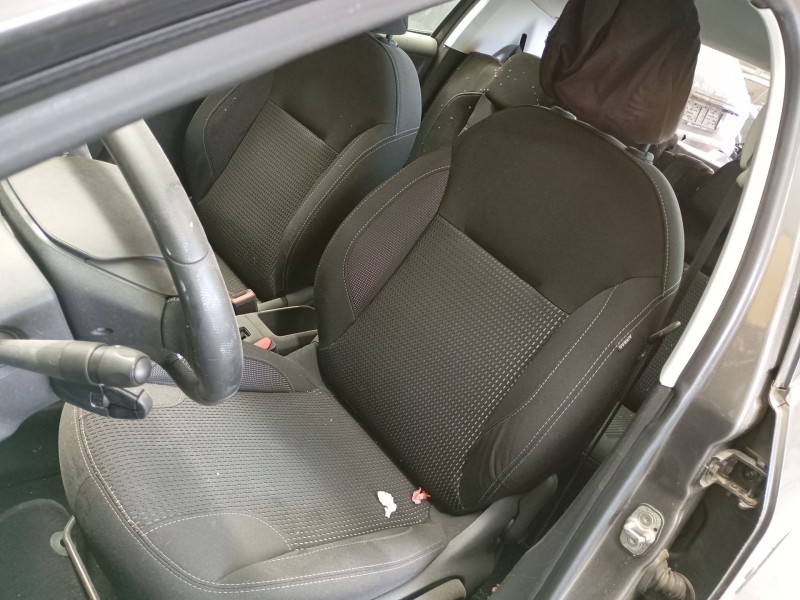 peugeot 208 i (ca_, cc_) del año 2018