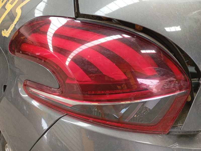 Recambio de piloto trasero izquierdo para peugeot 208 i (ca_, cc_) 1.2 thp 110 referencia OEM IAM   