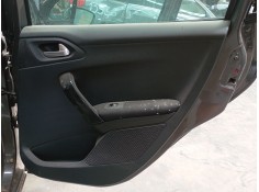 GUARNECIDO PUERTA TRASERA DERECHA 