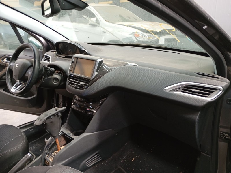 Recambio de salpicadero para peugeot 208 i (ca_, cc_) 1.2 thp 110 referencia OEM IAM   