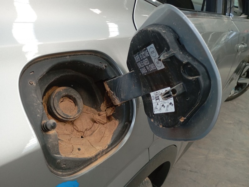 Recambio de tapa exterior combustible para nissan qashqai iii (j12) 1.5 vc-t referencia OEM IAM   