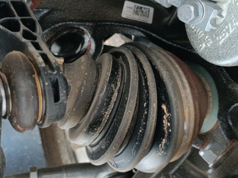 Recambio de transmision delantera izquierda para skoda kamiq (nw4) 1.5 tsi referencia OEM IAM 2Q0407271AR  