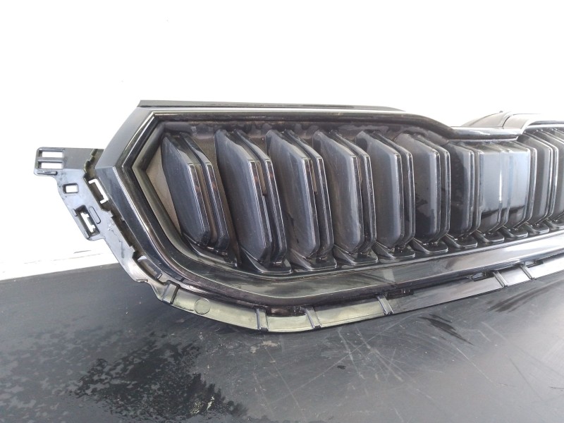 Recambio de rejilla delantera para skoda kamiq (nw4) 1.5 tsi referencia OEM IAM   