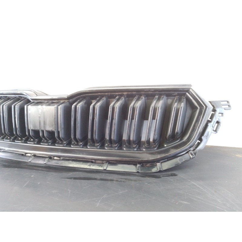Recambio de rejilla delantera para skoda kamiq (nw4) 1.5 tsi referencia OEM IAM   