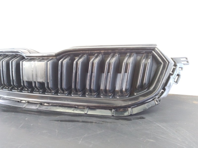 Recambio de rejilla delantera para skoda kamiq (nw4) 1.5 tsi referencia OEM IAM   
